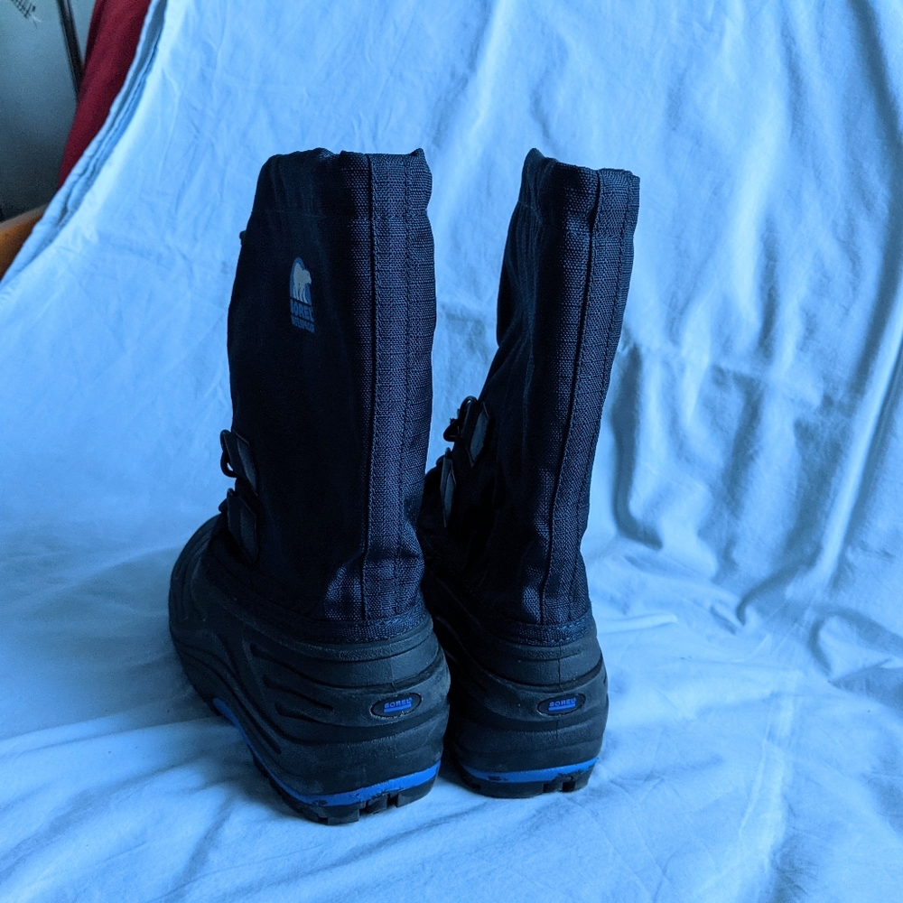 Like new Sorel Unisex super troopers Insulated Snow boots size 4 - Picture 4 of 9